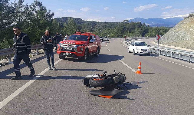 Antalya'da yunus polisi trafik kazasında hayatını kaybetti