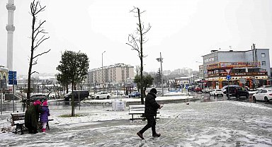 Arnavutköy beyaz örtü ile kaplandı