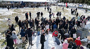 Arnavutköy'de kar festivali renkli görüntülere sahne oldu