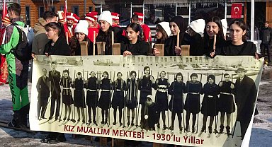 Asırlık o fotoğraflar yeniden canlandırıldı