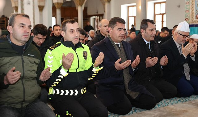 Asrın felaketinde hayatını kaybedenler Düzce'de dualarla anıldı