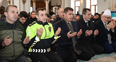 Asrın felaketinde hayatını kaybedenler Düzce'de dualarla anıldı