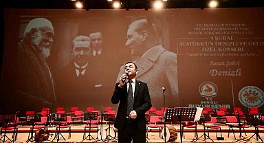 Atatürk sevdiği şarkılar ile anıldı