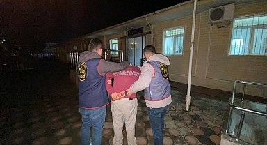 Ayvalık'ta jandarma ekipleri çeşitli suçlardan aranan 13 kişiyi yakaladı