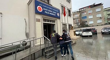 Bağcılar'da polise bıçaklı saldırı: Biri kadın 2 polis memuru yaralandı
