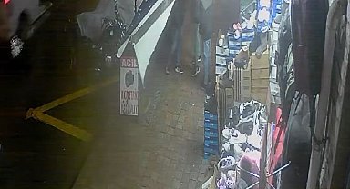 Bağcılar'da yaşlı adama araç çarptı