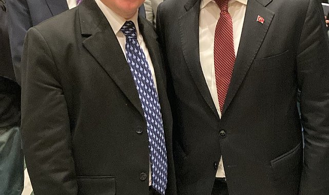 Bakan Bak: "Ülkesinin değerlerini özümsemiş gençler istiyoruz"