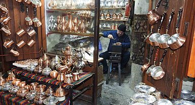 Bakırdan çıkan sesle huzur buluyorlar