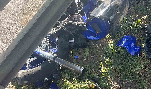 Bariyere çarpan motosikletin sürücüsü 3 günlük yaşam mücadelesini kaybetti