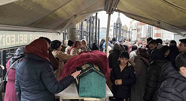 Başakşehir'deki yangında ailesinin hayatını kurtaran Nazlıcan Pehlivan, son yolculuğuna uğurlandı