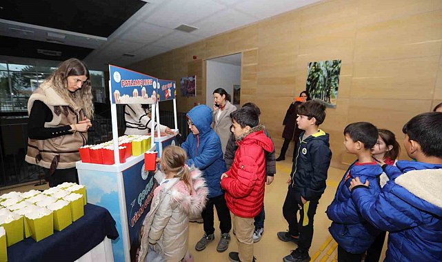 Başkan Aras'ın çocuklara sinema hediyesi yoğun ilgi gördü