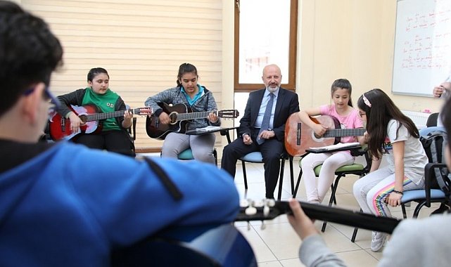 Başkan Çolakbayrakdar: Geleceğin güçlü Türkiye'sine hazır nesiller yetiştiriyoruz"