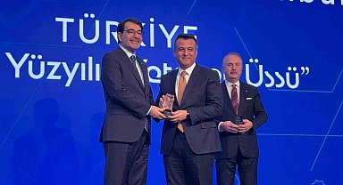 Başkan Doğan'a "En Çok Staj İmkanı Sunan Yerel Yönetim" ödülü