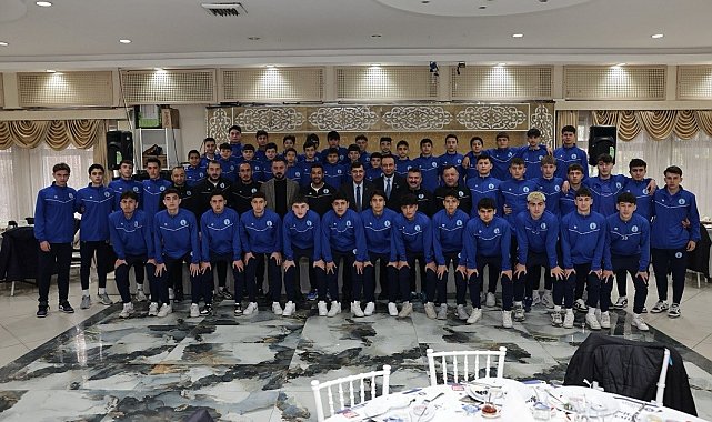 Başkan Eyüp Kahveci, Belediye Kütahyaspor altyapı takımıyla bir araya geldi