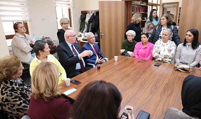 Başkan Kurt, Orhan Oğuz Halk Merkezi'nde kadınlarla bir araya geldi