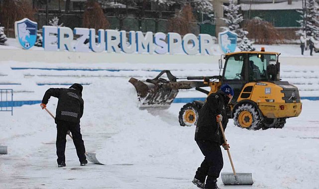 Başkan Sekmen: "Kar, buz, zorluk demeden çalışıyoruz"