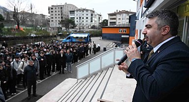 Başkan Yılmaz mesaisine öğrenciler ile başladı