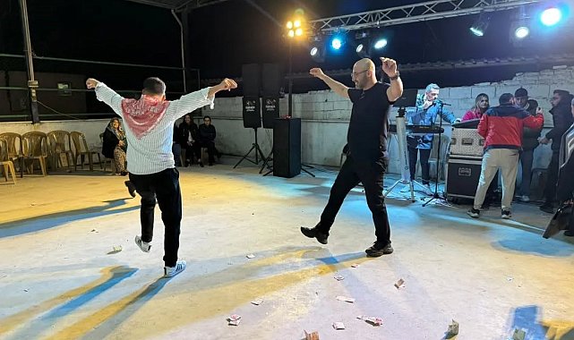 Başkan Zencirci, asker adaylarıyla zeybek oynadı