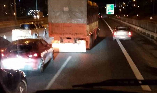 Başkentte kamyondan fırlayan teker zincirleme kazaya sebep oldu: 1 yaralı