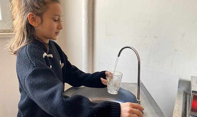 Batman'da 100 okula arıtmalı su sebili monte edildi