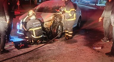 Batman'da seyir halindeki otomobil yandı