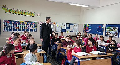 Bayburt İl Milli Eğitim Müdürü Şehit Nevzat Kaya İlkokulunda incelemelerde bulundu