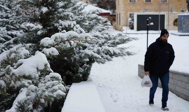 Bayburt'a kar yeniden geliyor