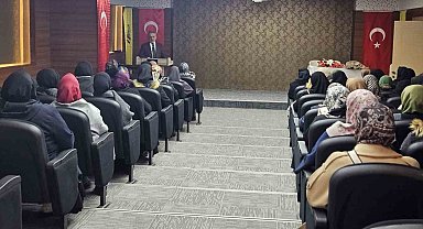Bayburt'ta kadınlara yönelik "Berat Kandili" konulu konferans düzenlendi