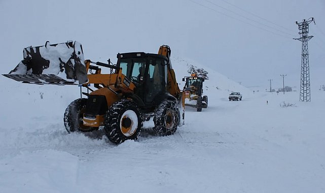 Bayburt'un Demirözü ilçesinde eğitime kar tatili