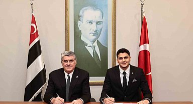 Beşiktaş, Mustafa Erhan Hekimoğlu ile yeni sözleşme imzaladı