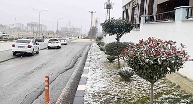 Besni'de kar yağışı başladı