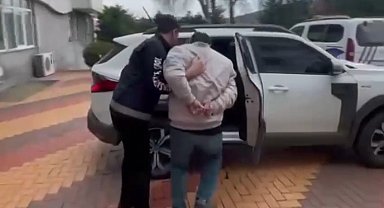 Beykoz'da uyuşturucu kokusu gelen eve operasyon: 2 kişi yakalandı