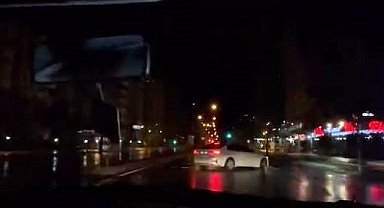 Beylikdüzü'nde lüks aracıyla drift atan kadın sürücü trafiği tehlikeye düşürdü