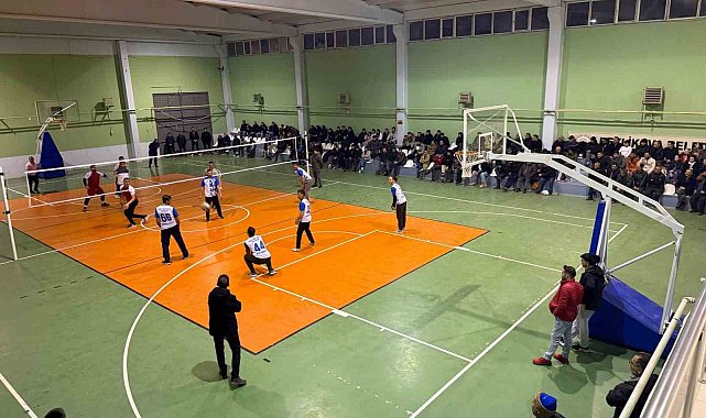 Beylikova Kaymakamlığı Kurumlar Arası Voleybol takımları şampiyonluk için hazırlanıyor