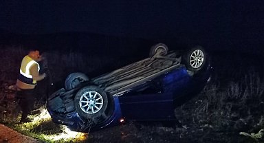 Bilecik'te takla atan otomobilin sürücüsü yaralandı