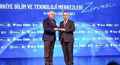 Bilim Erzurum Türkiye'nin 'En Başarılı Bilim Merkezi Ödülü'nü aldı