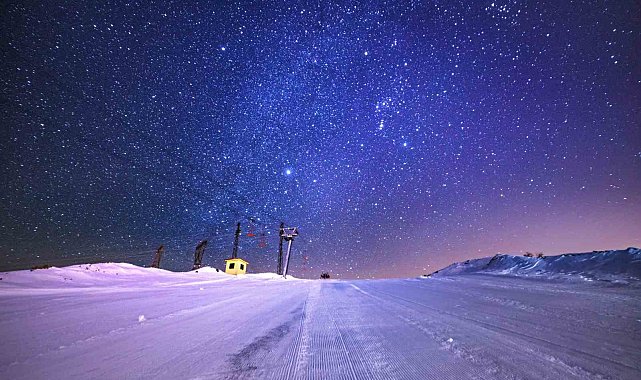 Bitlis'in beyaz örtüsünün üstünde yıldız şöleni