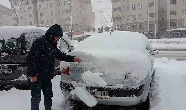 Bitlis'te okullar tatil edildi