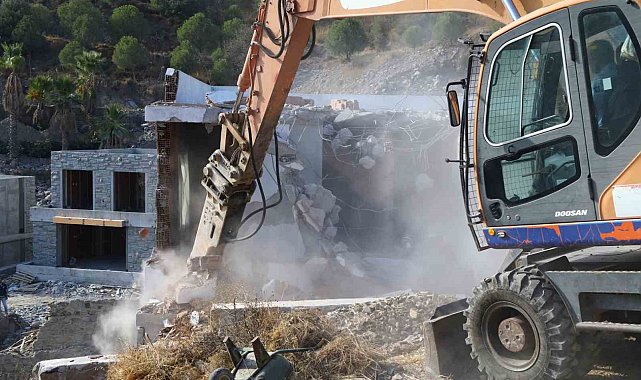 Bodrum'da kaçak yapılarla mücadele devam ediyor
