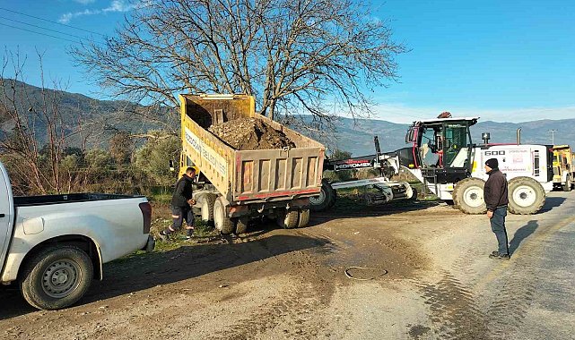 Bozdoğan Belediyesi arazi yollarında düzenleme çalışmalarını sürdürüyor