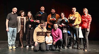 Bozüyük'te sahnelenen doğaçlama tiyatro oyunu beğenildi