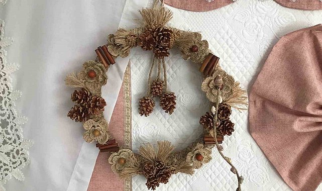 Bozyazı'da muz çiçeği lifinden dekoratif ürünler üretiliyor