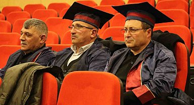 Bu kez öğrenciler değil, esnaf kep attı