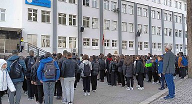 Burdur'da 41 bin öğrenci için ders zili çaldı