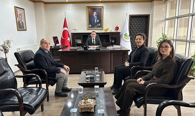 Burhaniye'de Kaymakam Memiş'e Vergi Haftası ziyareti