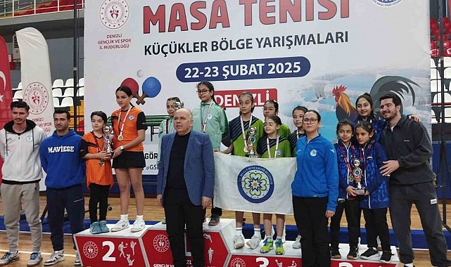 Büyükşehir Masa Tenisi takımı 57 takım arasında üçüncü oldu