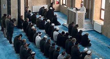 Çaldıran'da deprem şehitlerini anma programı