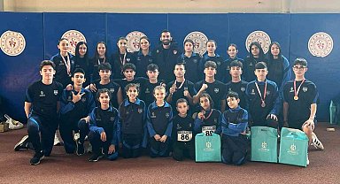 Çayırova Belediyesi'ne atletizmde 19 madalya