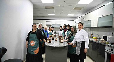 Çayırova'da pasta şefleri yetişiyor