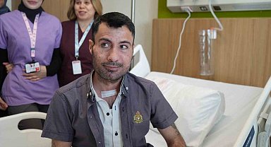 Çenesindeki dev tümörden kurtuldu, bacağından alınan kemikle yeni yüzüne kavuştu